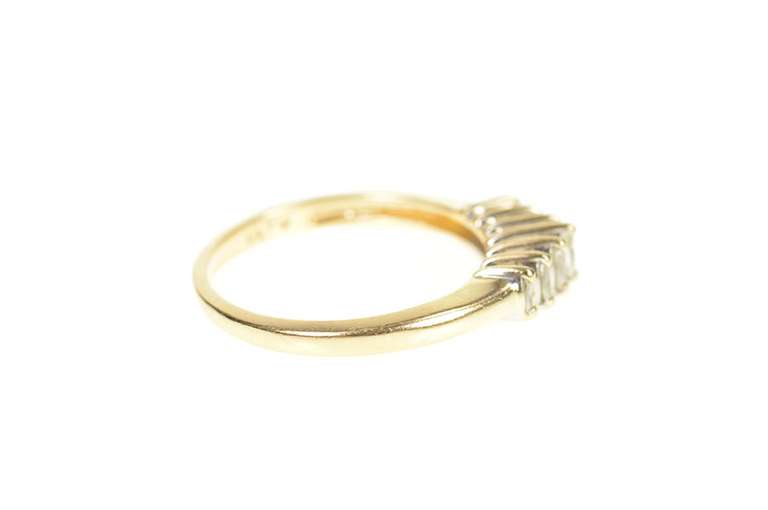 14K Yellow Gold 0.25 Ctw Graduated Marquise Diamond Band Ring