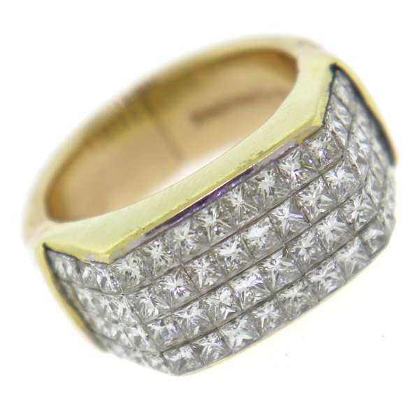 Majestic Princess Cut Invisible Set Ring