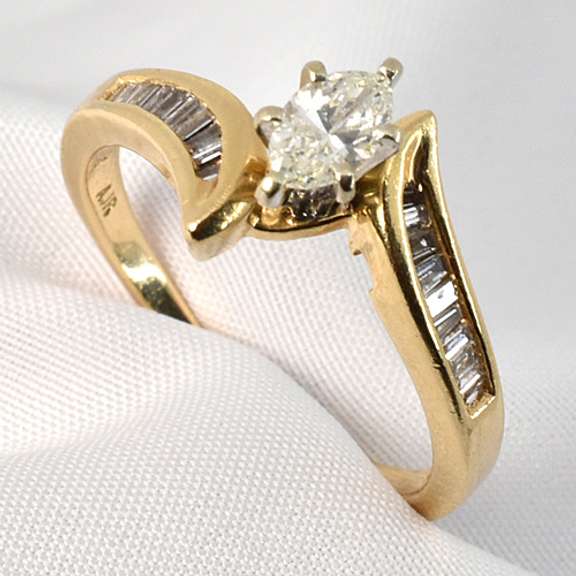 Marquise 1/4 carat Diamond Engagement Ring