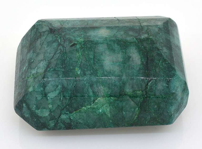 Tremendous 738.3CT Emerald