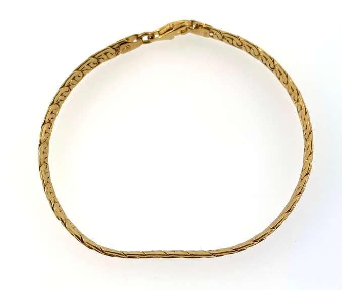 Fancy 18kt yellow gold mariner link bracelet