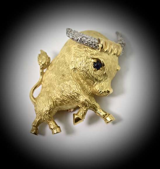 Humorous High End 18K Bull Brooch