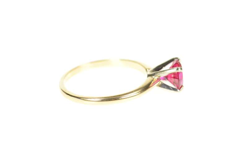 14K Yellow Gold Oval Sim. Ruby Solitaire Classic Statement Ring
