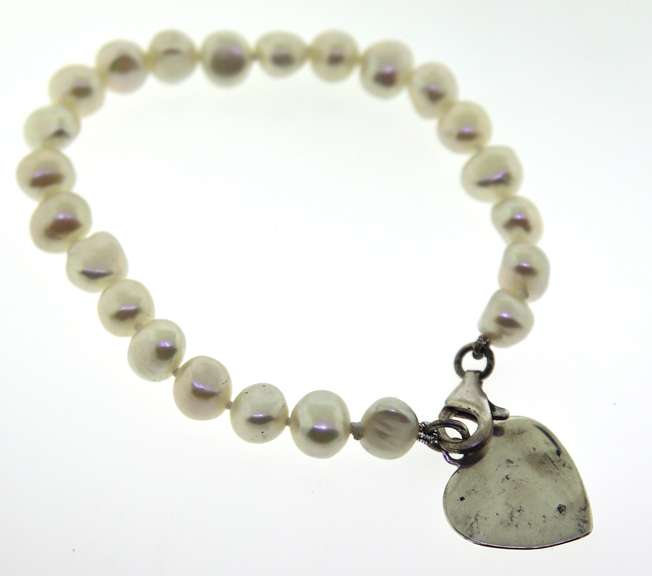 Set of FWP w Heart Tagle Bracelets