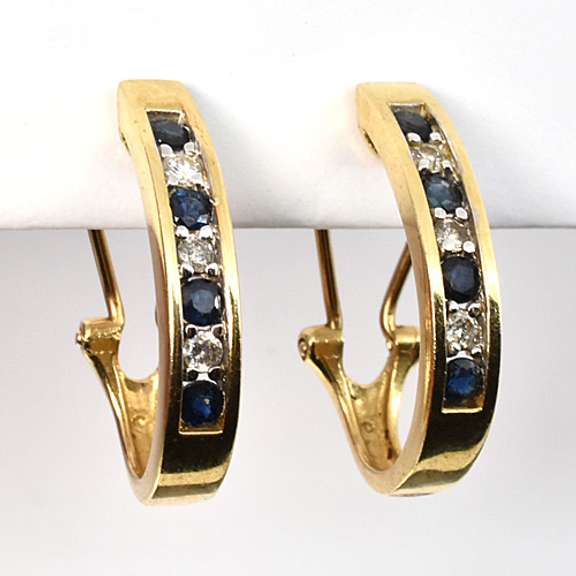 Fashionable Sapphire & Diamond Earrings