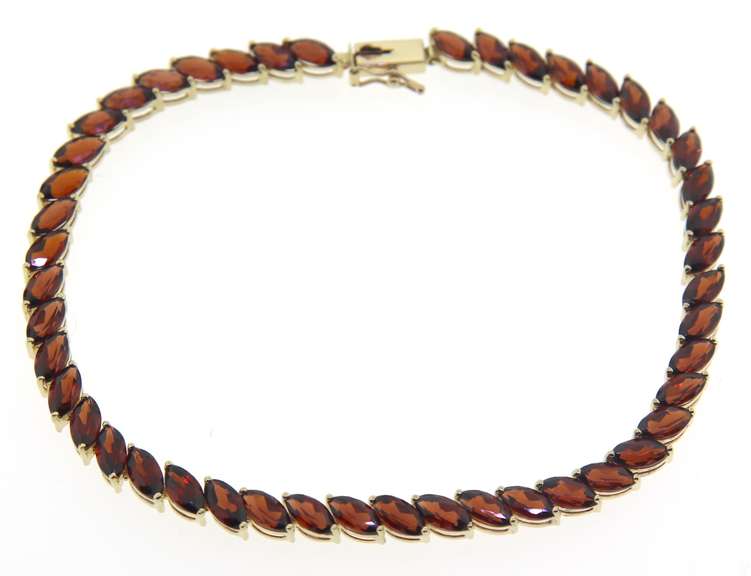 Gorgeous Marquise Garnet Yellow Gold Bracelet
