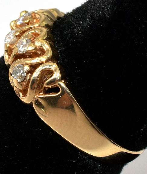 14KT Yellow Gold Band Ring with Diamonds