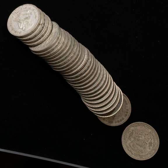31 Various Mexico Silver Pesos. 1957-1967
