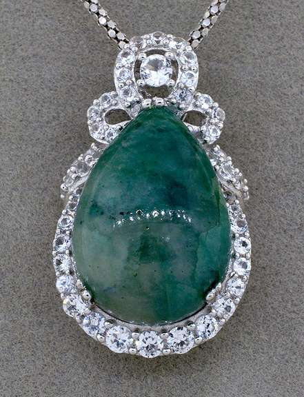 Regal 14.32CTS Emerald & White Sapphire Necklace in Sterling Silver