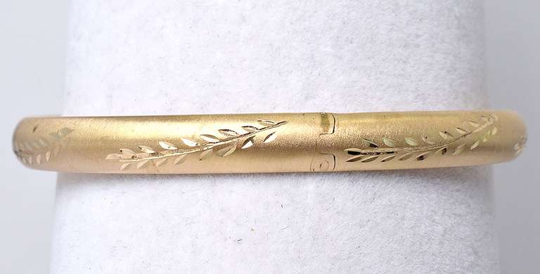 14KT Yellow Gold Etched Hinged Bracelet