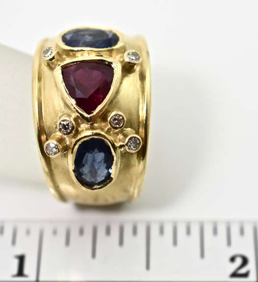 Wonderfully Artistic 18K Ruby & Sapphire Ring