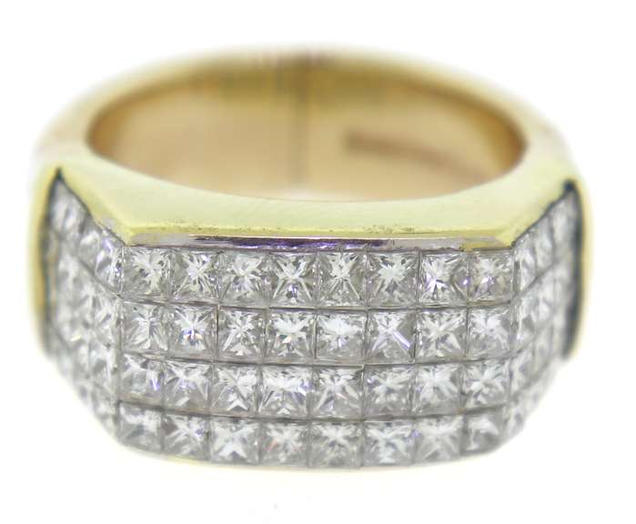 Majestic Princess Cut Invisible Set Ring