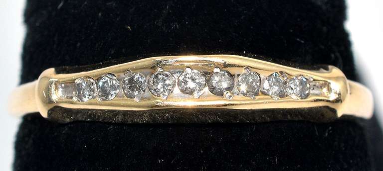 Sweet Vintage Diamond Band in 14KT Yellow Gold