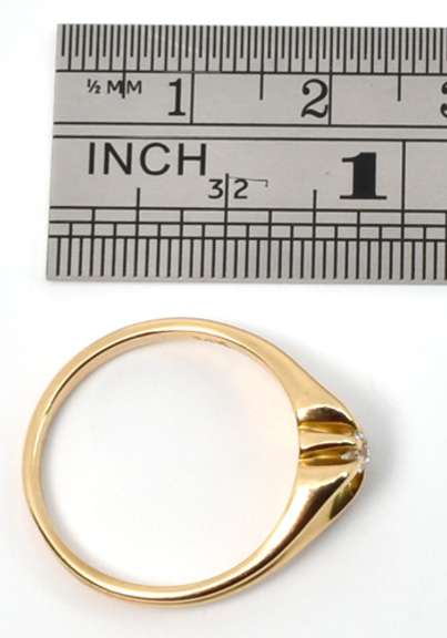 Vintage 1/10 carat Diamond Ring