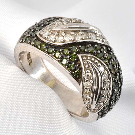 Stylish Black and White Diamond Ring