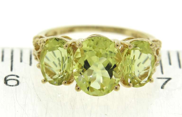 Gorgeous Lime Quartz 3 Stone Ring