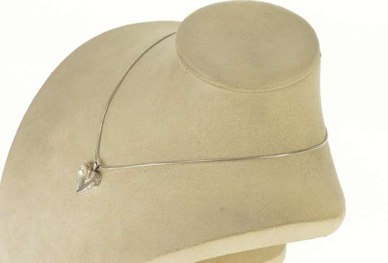 14K White Gold Pearl Inset Retro Curved Ornate Heart Love Pendant