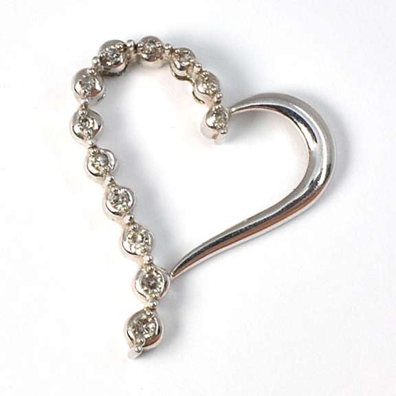 Contemporary WG Diamond Heart