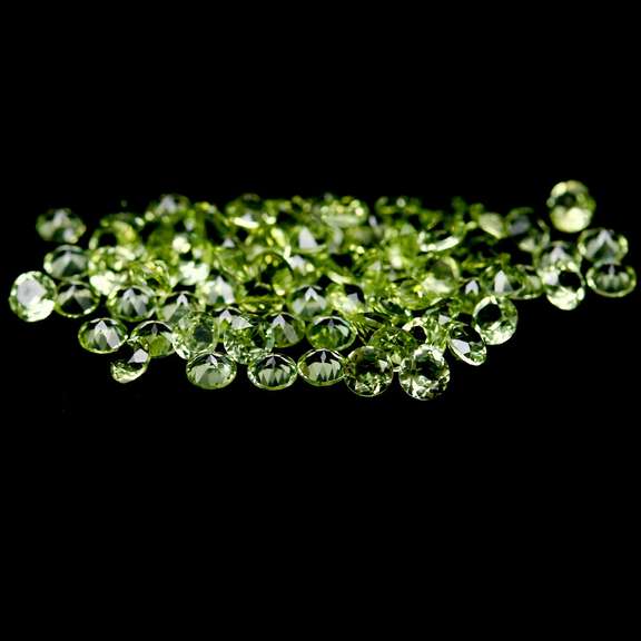 Brilliant 5.38ct set of matched diamond cut Peridot
