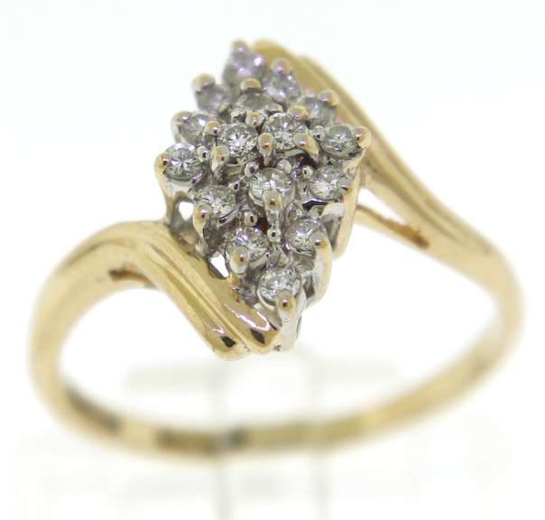 Amazing Yellow Gold Diamond Cluster Ring