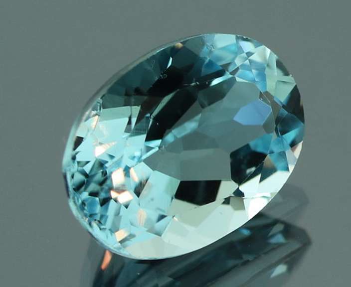 Impressive 7.83ct top Swiss blue Topaz