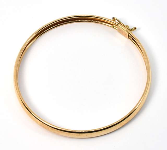 Classic Child's Gold Bangle
