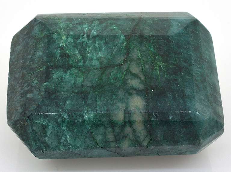 Tremendous 738.3CT Emerald