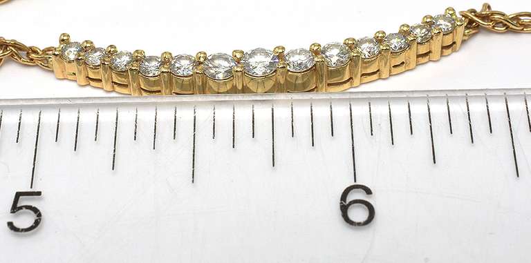 Stunning 0.69CTW Diamond Necklace in 14KT Yellow Gold