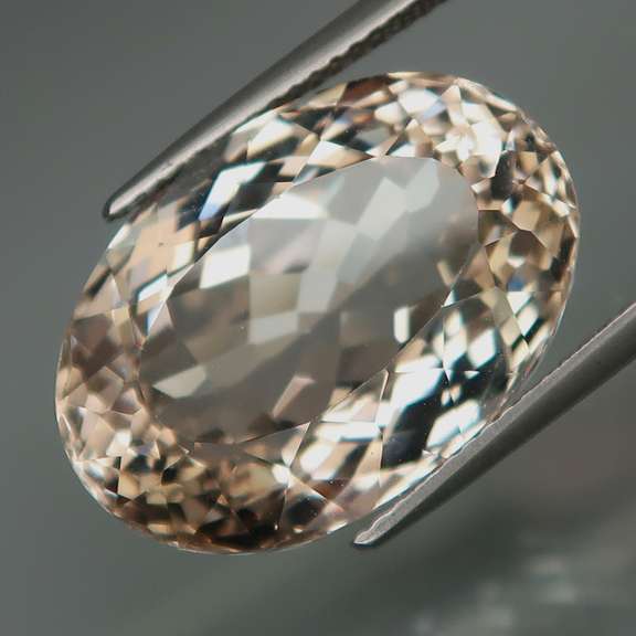 UNHEATED 23.91ct champagne Topaz