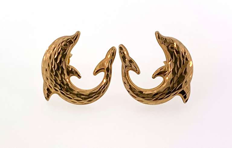 Pretty 14kt yellow gold dolphin stud earrings