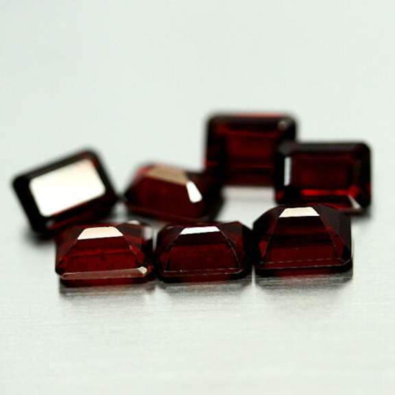 Gorgeous red amber 9.08ct 7pc Garnet set
