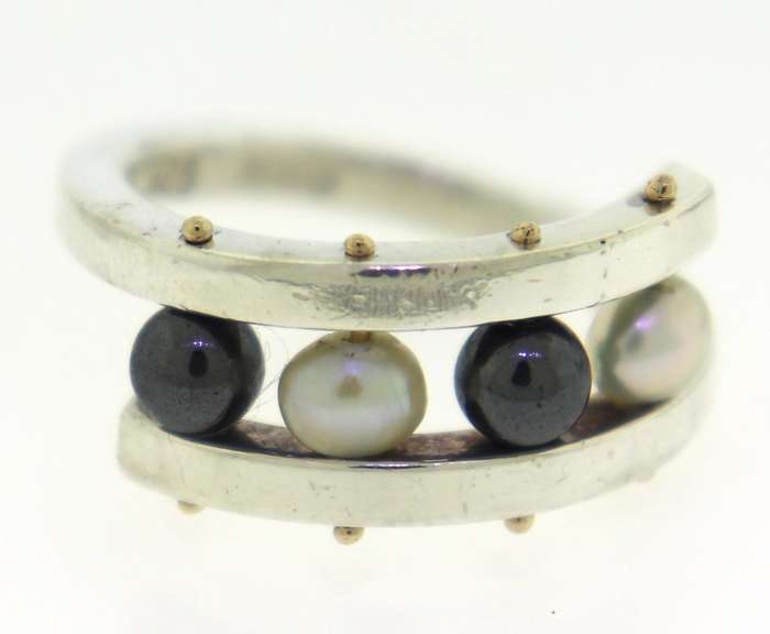 Set of 2 Pearl Sterling Silver Rings