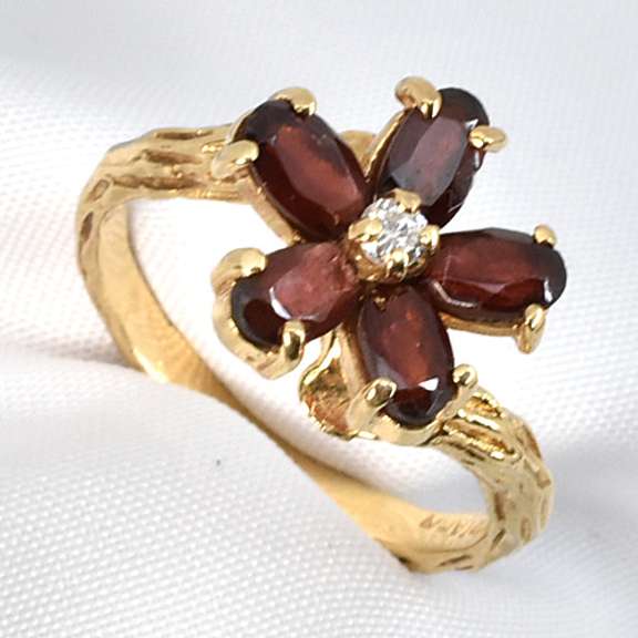 Neat Floral Garnet Ring
