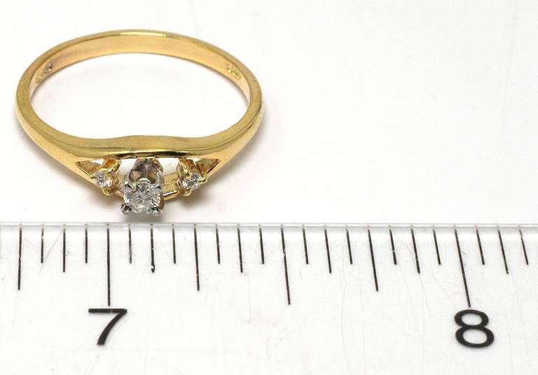 Elegant Diamond Ring in 14KT Yellow Gold