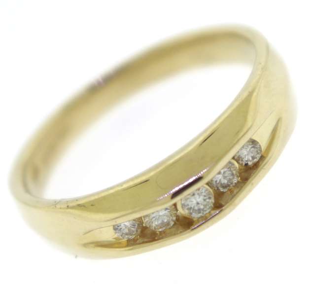 Handsome 14kt YG Gent's Diamond Ring