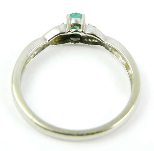 10K White Gold Emerald & Diamonds Ring, Size 7