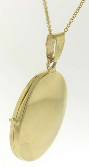 Nice 18kt Textured Gold Oval Locket Necklace