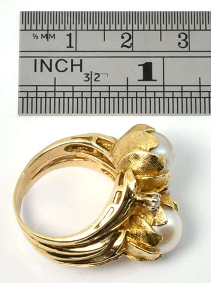 Great Floral Motif Pearl & Diamond Ring