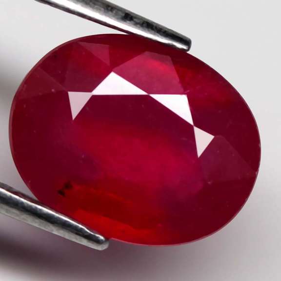 Vivid blood red 3.15ct Ruby from Madagascar