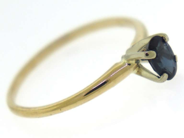 Beautiful Oval Sapphire Yellow Gold Ring