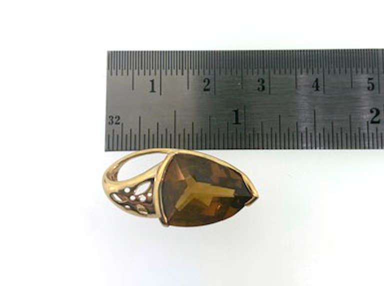 Fashionable Trillion Cut Gemstone 14kt Pendant