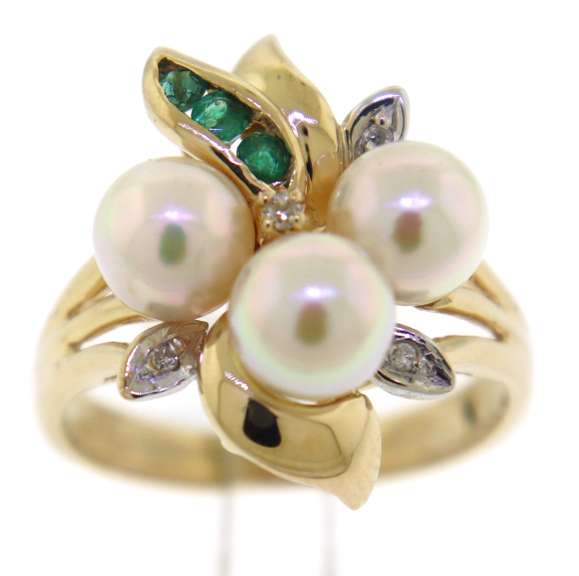 Excellent Triple Pearl w Diamond & Emerald Ring