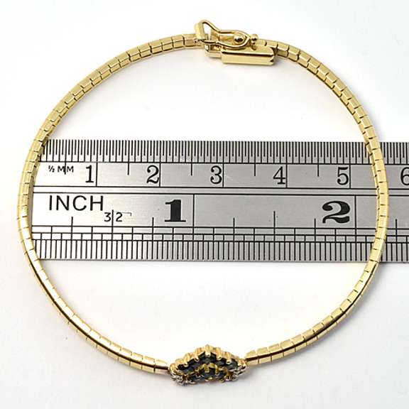Feminine Bracelet with Sapphire Heart