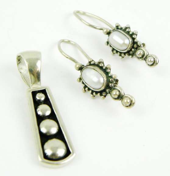Sterling Silver Pendant & Pearl Earrings