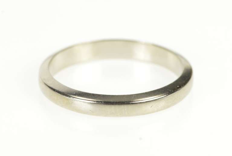 18K White Gold 2.8mm Art Deco Wreath Edge Wedding Band Ring