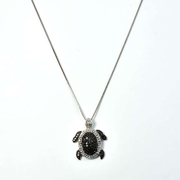 Neat Black & White Diamond Turtle