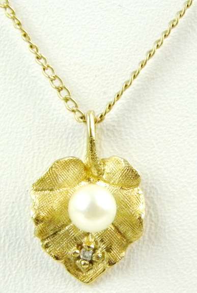 Vintage 14K Pearl & Diamond Leaf Pendant & Chain