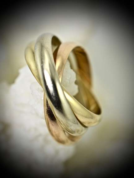 Popular 18K Tri-Color Rolling Rings