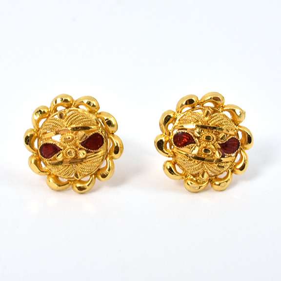 High Karet Stud Earrings