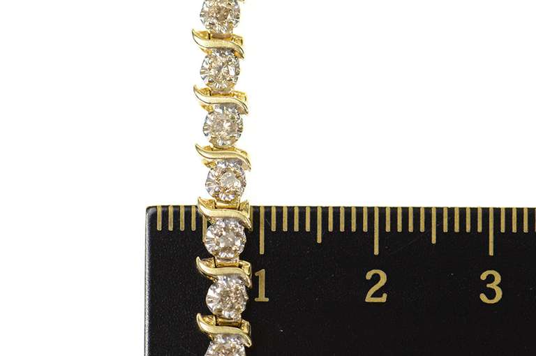 10K Yellow Gold 1.52 Ctw Diamond Wavy Classic Link Tennis Bracelet